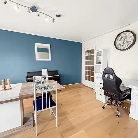 Spacieux, Wi-fi Ultra Rapide Et Parking Prive * Compiègne